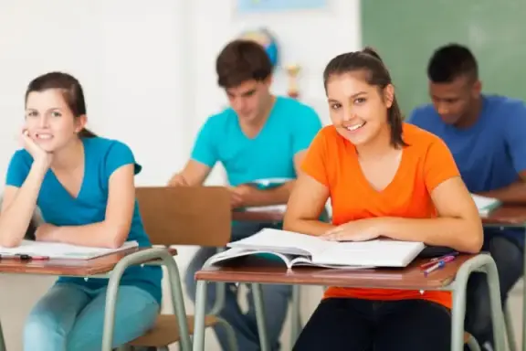 Group learning environment for real estate exam preparation